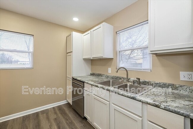 Foto del edificio - 1609 N Outer Dr