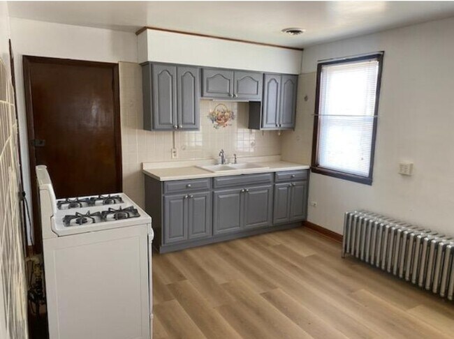 Foto del edificio - 2242 W Coulter St