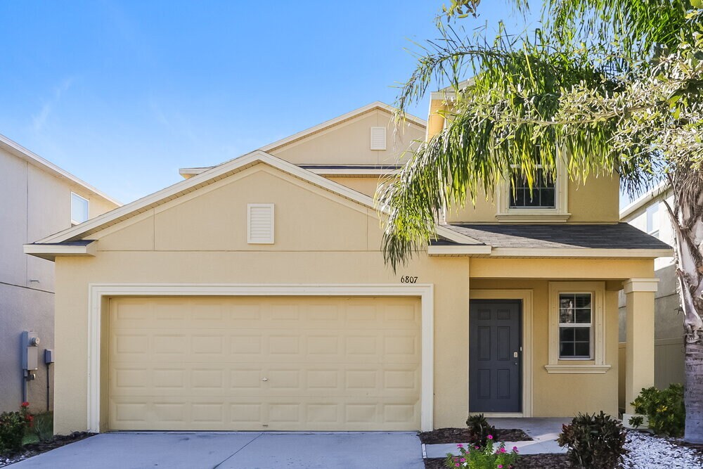 Foto principal - 6807 Blue Moon Wy