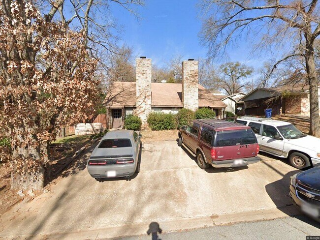 Foto del edificio - 1205 W Texas St