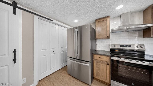 Foto del edificio - 11015 Clarke Rd