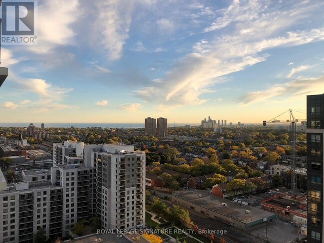 Building Photo - 1410 Dupont St