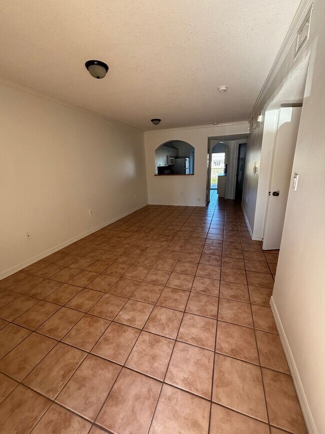 Building Photo - Beautiful First-Floor Condo with Lake View in Homestead