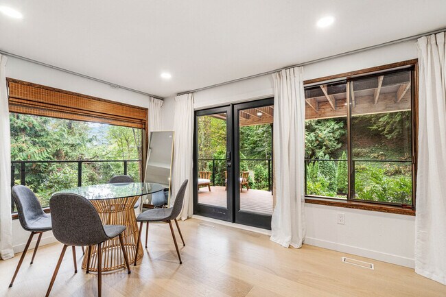 Foto del edificio - 4375 Fernbrook Dr