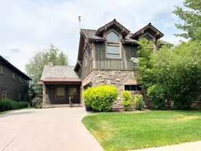 Building Photo - 56 Beesley Ln