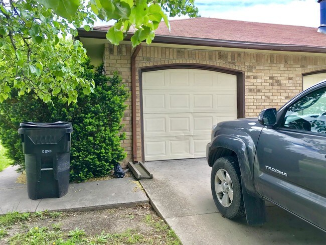 Foto del edificio - 6105 E Mainsgate Rd