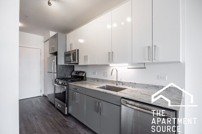 Foto del edificio - 2340 N California Ave