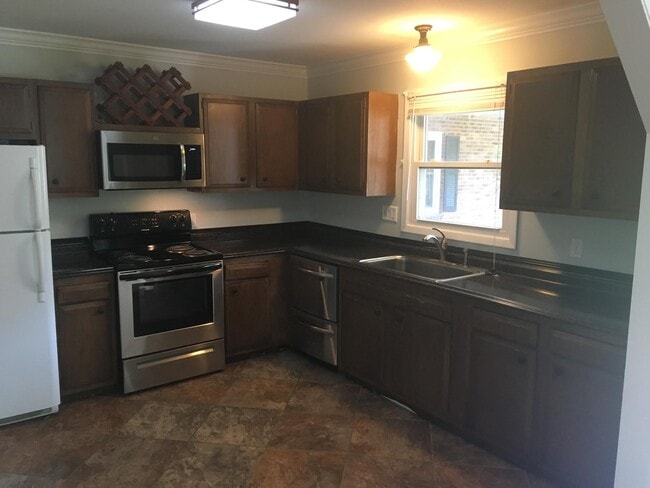 Building Photo - 102B Boyd Drive-Flat Rock Condo/Ground floor