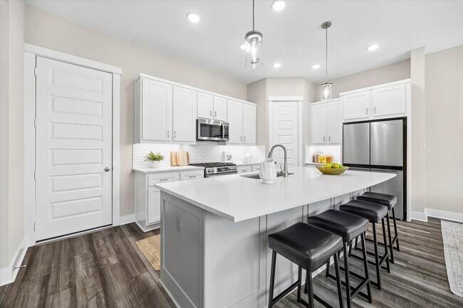 Foto del edificio - 10960 Hewitt Cliff Ln