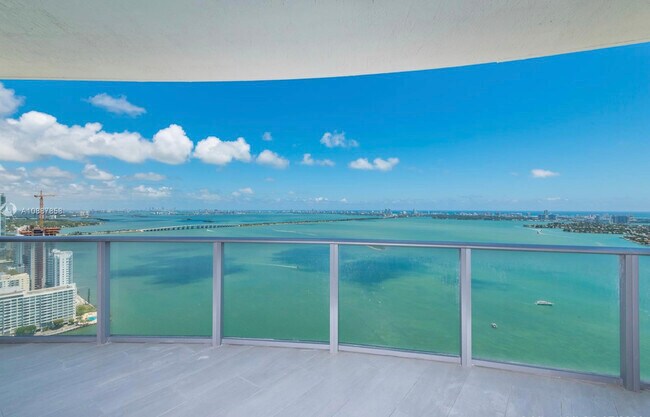 Foto del edificio - 488 NE 18th St