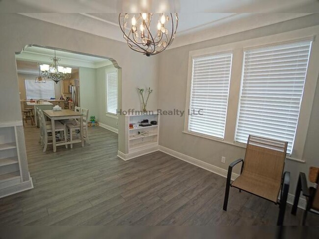 Foto del edificio - 3-Bedroom, 2-Bath Cozy Bungalow in Ybor He...