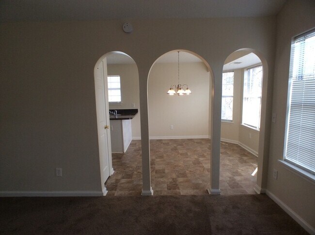 Building Photo - 4033 Rhinehart Ct
