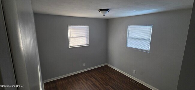 Foto del edificio - 2420 Farnsley Rd