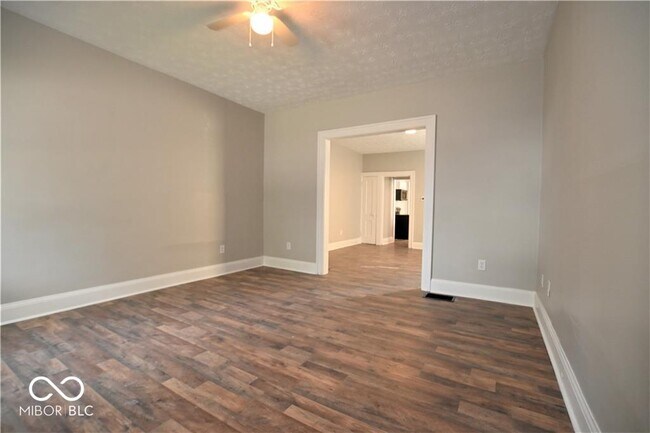 Foto del edificio - 845 N Rural St