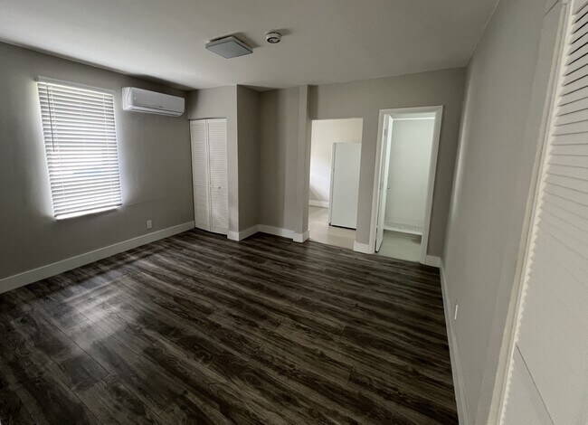 Foto del edificio - 1739 Dewey St