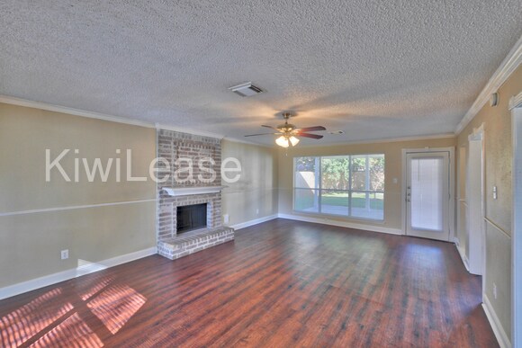 Building Photo - 16330 Sierra Grande Dr