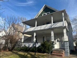 Building Photo - 759 E 91st St