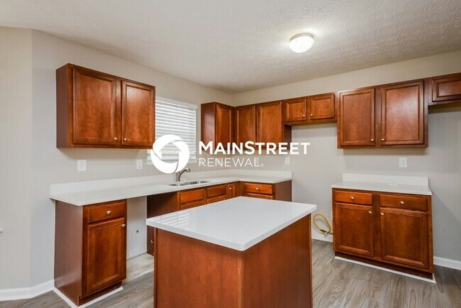 Foto del edificio - 3 Bedroom Pet-Friendly Home in Covington, GA with Main Street Renewal