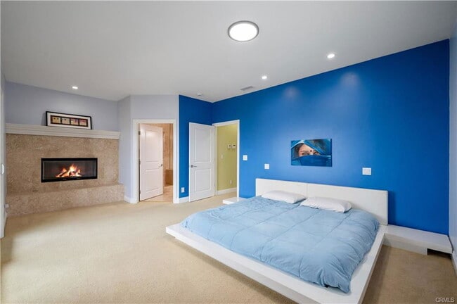 Building Photo - 3533 S Kerckhoff Ave