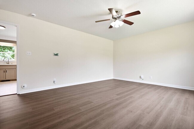 Foto del edificio - 1500 Sunshine Dr