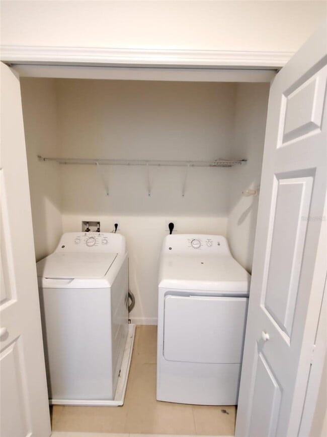 Building Photo - 1893 Portofino Meadows Blvd