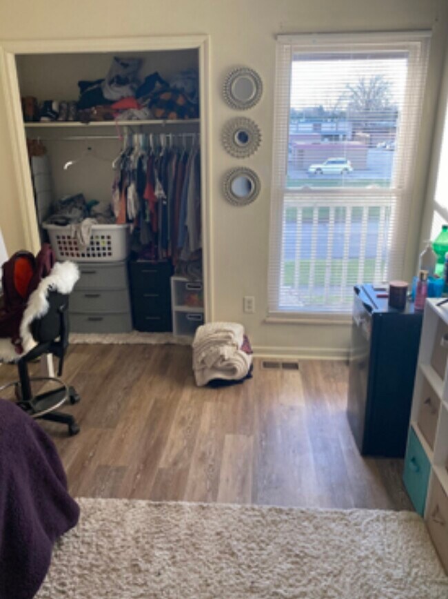 Foto del edificio - 1537 Whitehall Blvd