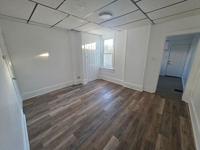 Building Photo - 1220 Lancaster Ave