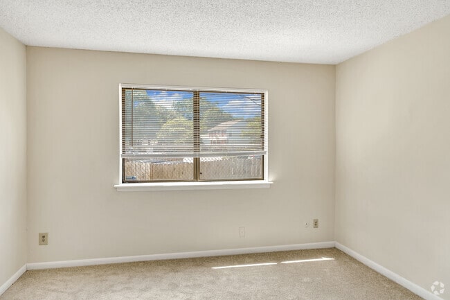 2BR, 1BA - 900SF - Bedroom - Beechwood & Beechwood Terrace Apartments