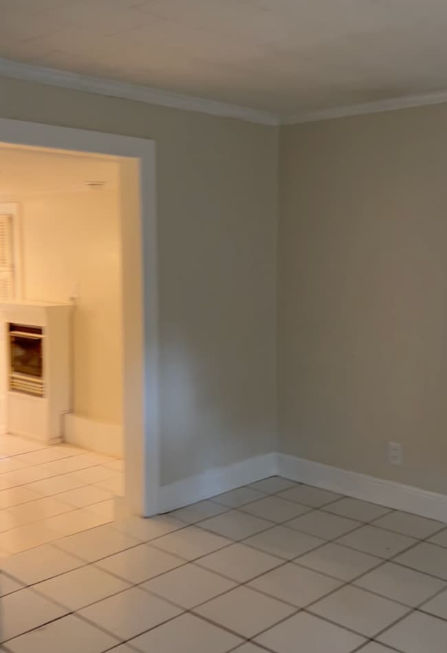 Building Photo - 1674 21st Ave N