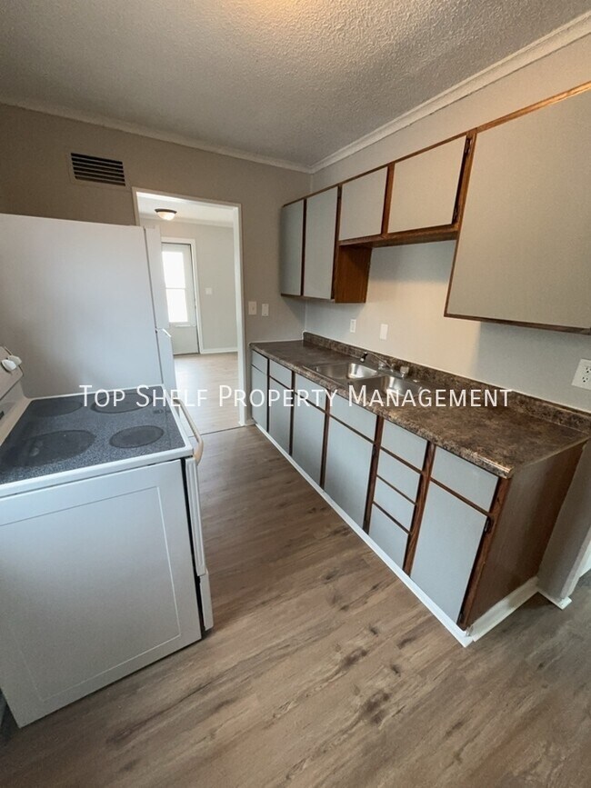 Foto del edificio - 6104 Clark St