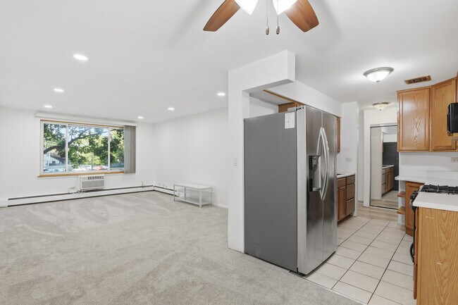 Foto del edificio - 1375 Rebecca Dr