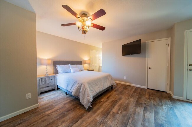 Foto del edificio - 1700 Baird Farm Cir