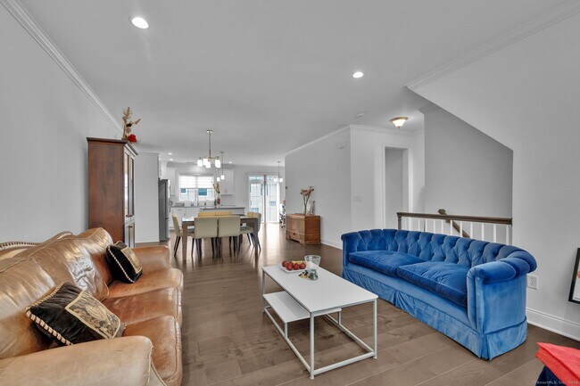 Foto del edificio - 8 Brentwood Cir