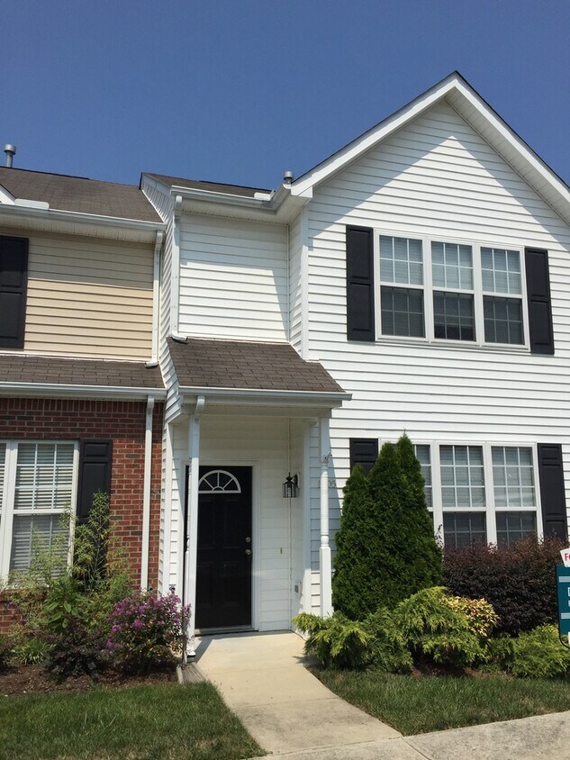 Foto principal - 8605 London Park Ct