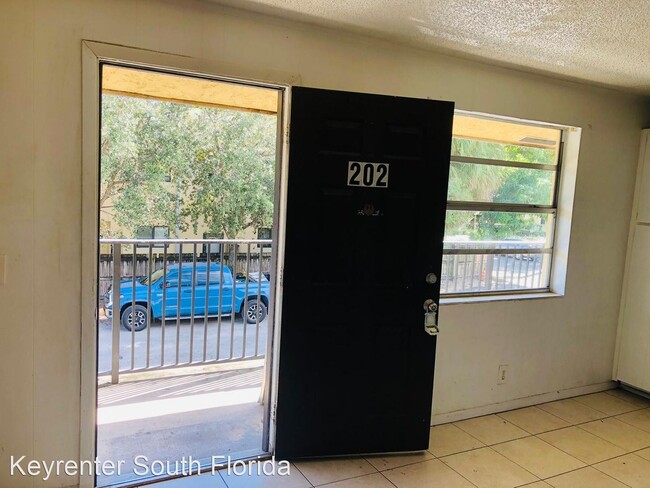 Building Photo - 2 br, 2 bath House - 1740 2nd Ave. N Apt. 202