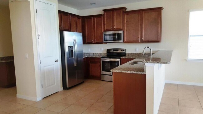 Building Photo - 13778 Summerport Trail Loop