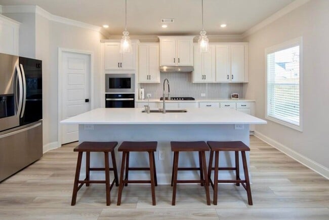 Photo - ONE MONTH FREE ON A 14 MONTH LEASE SPECIAL!! TOUR TODAY! House