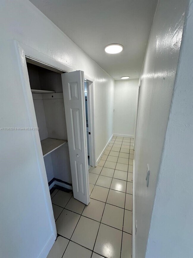 Foto del edificio - 6029 Polk St