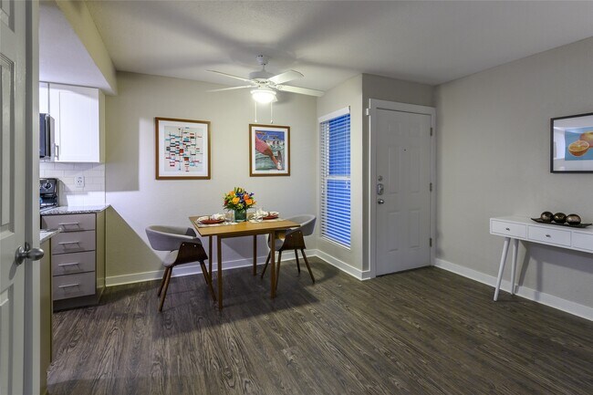 Foto del edificio - 8787 Hammerly Blvd