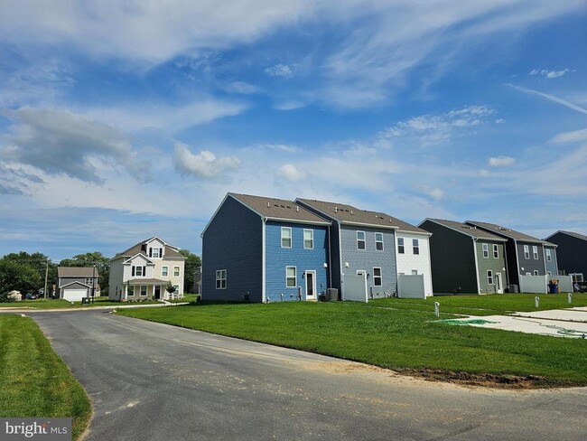 Building Photo - 10943 Farmerfield St