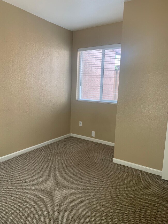 Foto del edificio - 829 S Casitas Dr