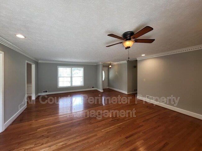 Photo - 4548 Shallowford Rd House