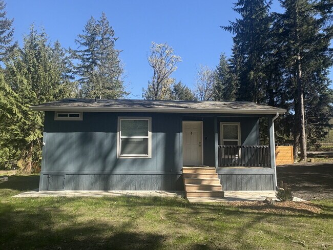 Foto del edificio - Remodeled 1BR Cottage on Private Wooded Lot