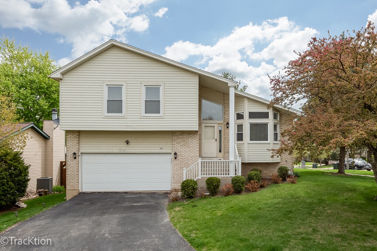 8315 Kelly Ct, Woodridge, IL 60517 House Rental in Woodridge, IL