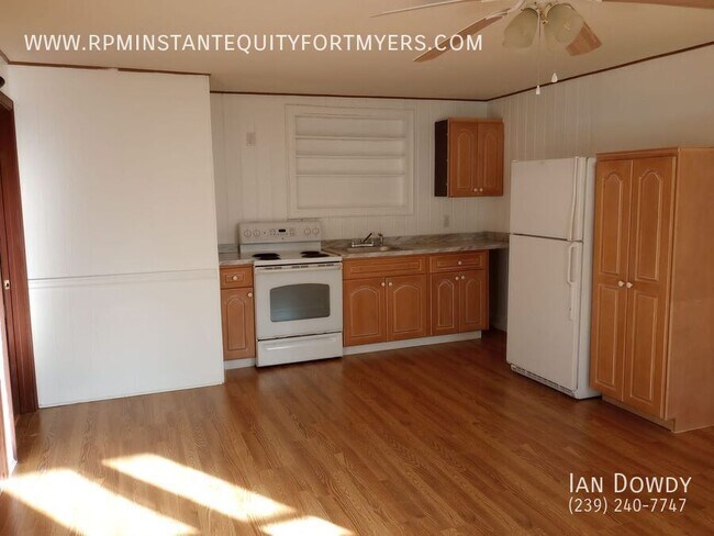 Foto del edificio - Large 1 Bedroom in the Heart of Fort Myers