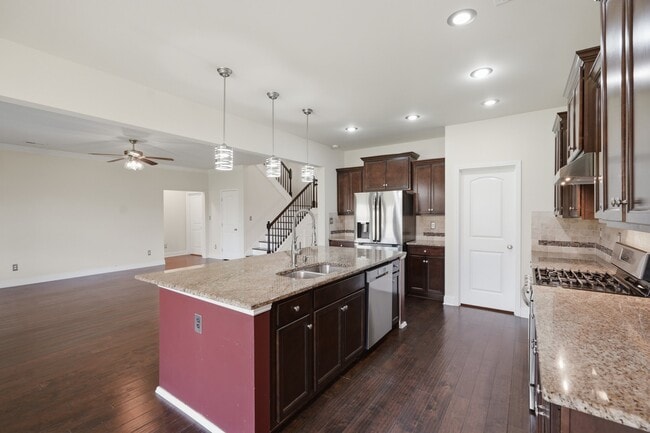Building Photo - 3011 Magnolia Leaf Cir