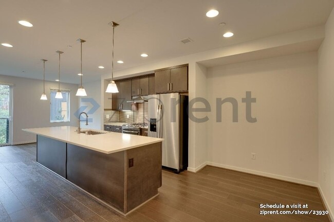 Foto del edificio - 3300 NE 65th St