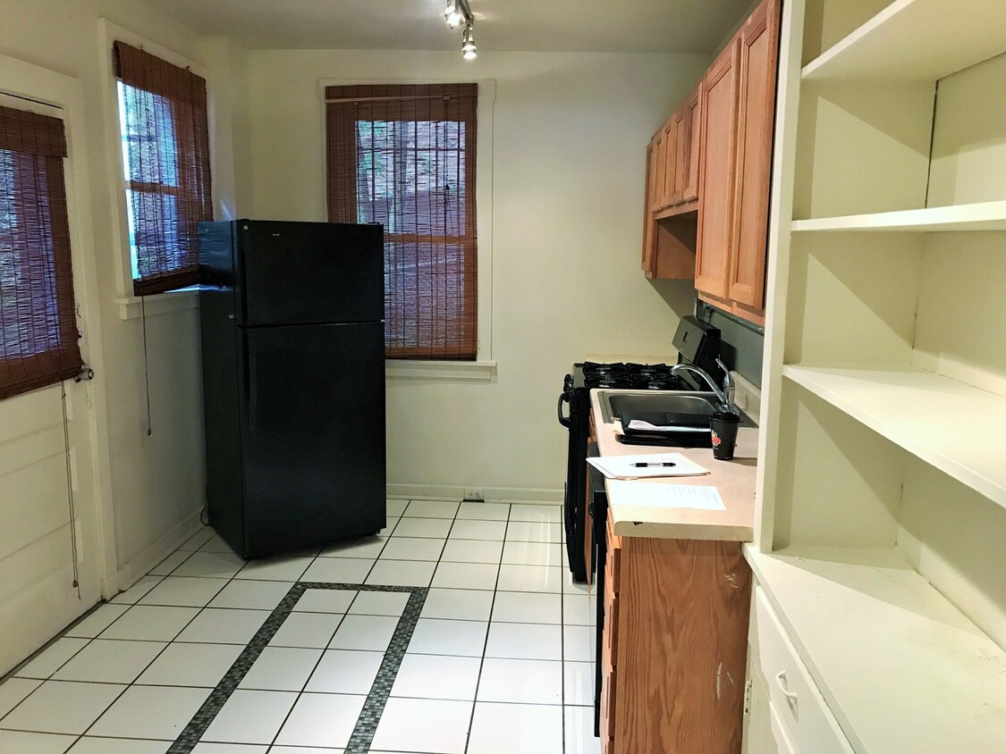 Foto principal - VERY NICELY DONE OAKLAND HOUSE AVAILABLE AUGUST 2026!