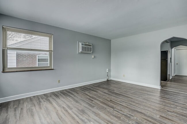 Building Photo - 3129 Ramona Ave