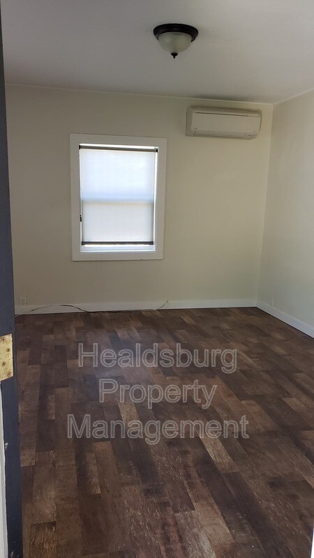 Building Photo - 7933 Starr Rd